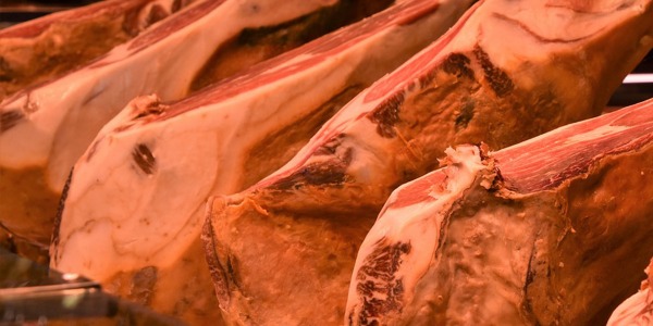 ¿Cómo se cala un jamón ibérico de bellota?