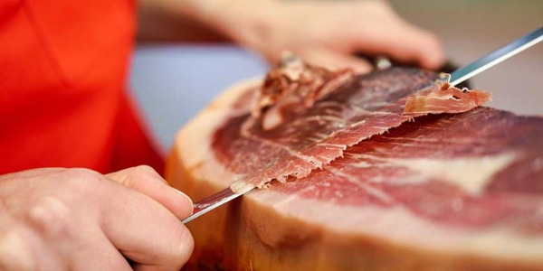 Rompemos el mito sobre comer jamón ibérico en verano
