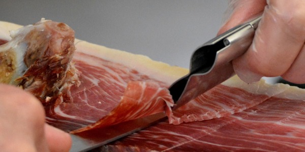 Diferencias entre el jamón ibérico, el de bellota y el de cebo