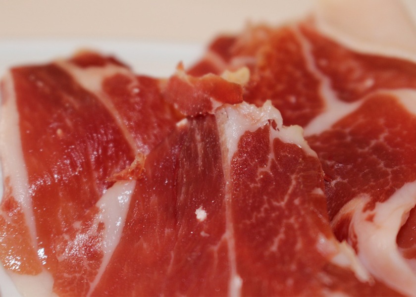 ¿Sabes empezar a cortar un jamón correctamente?
