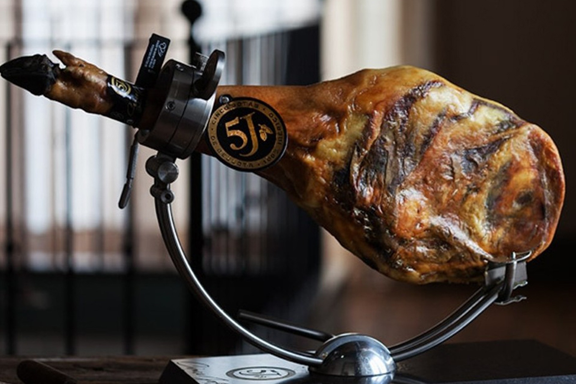 ¿Has recibido un jamón ibérico por Navidad? Sácale el máximo partido